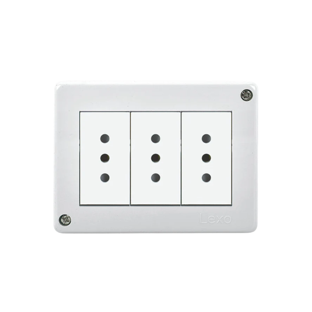 Hydrobox IP20 con toma corriente triple 10A 250V blanco